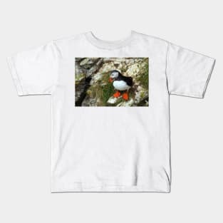 Puffin on a cliff edge Kids T-Shirt